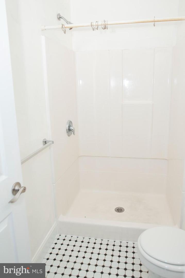 2044 N 18th St #b Property Photo 26