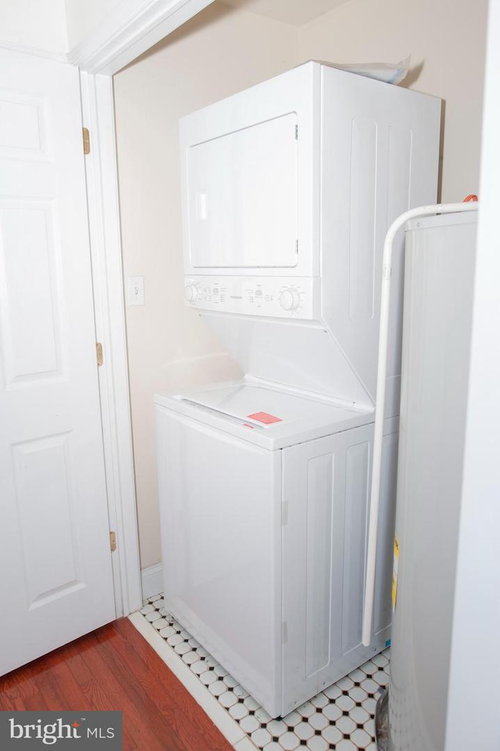 2044 N 18th St #b Property Photo 27