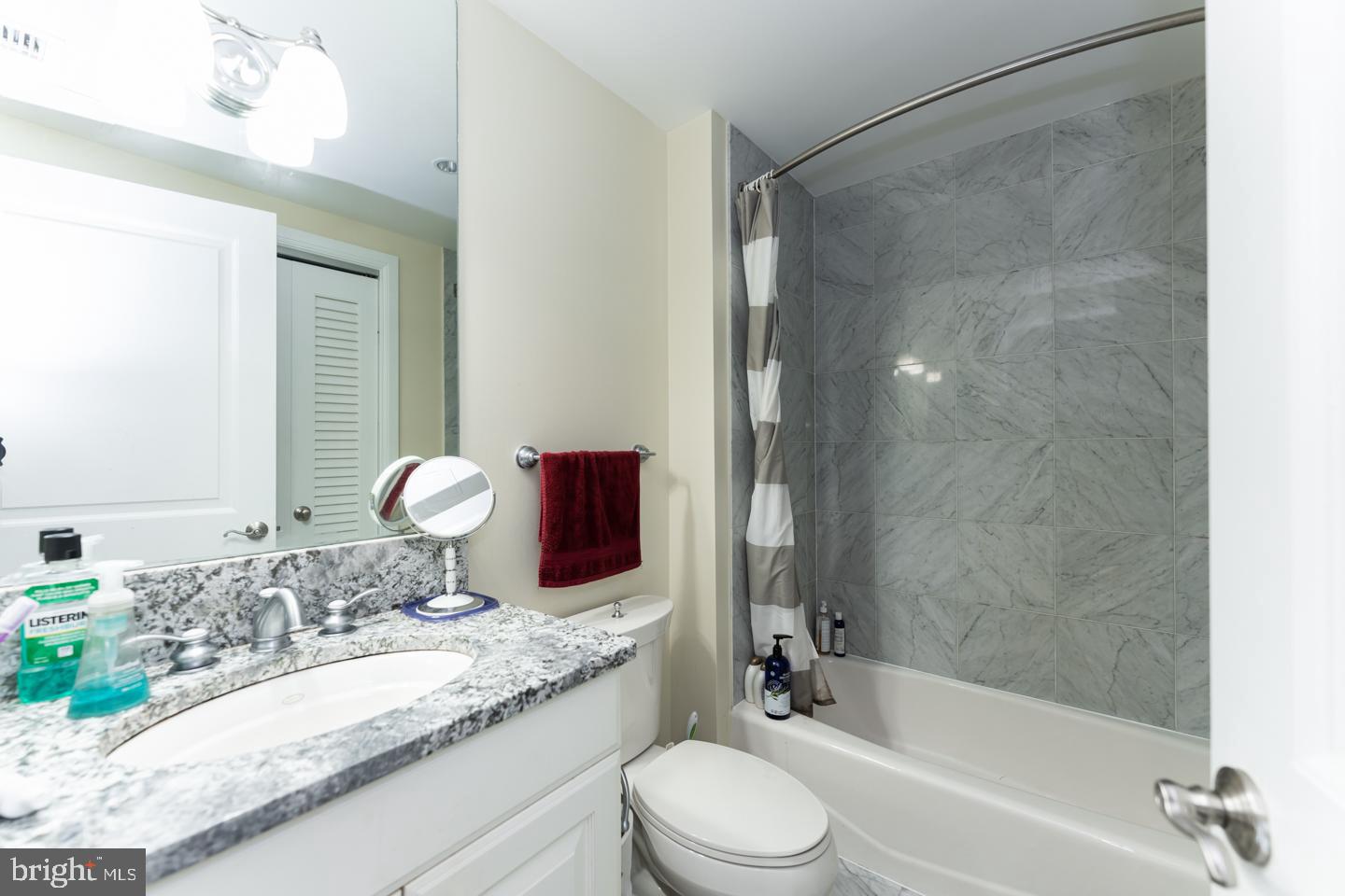 1701-15 Locust St #1516 Property Photo 2