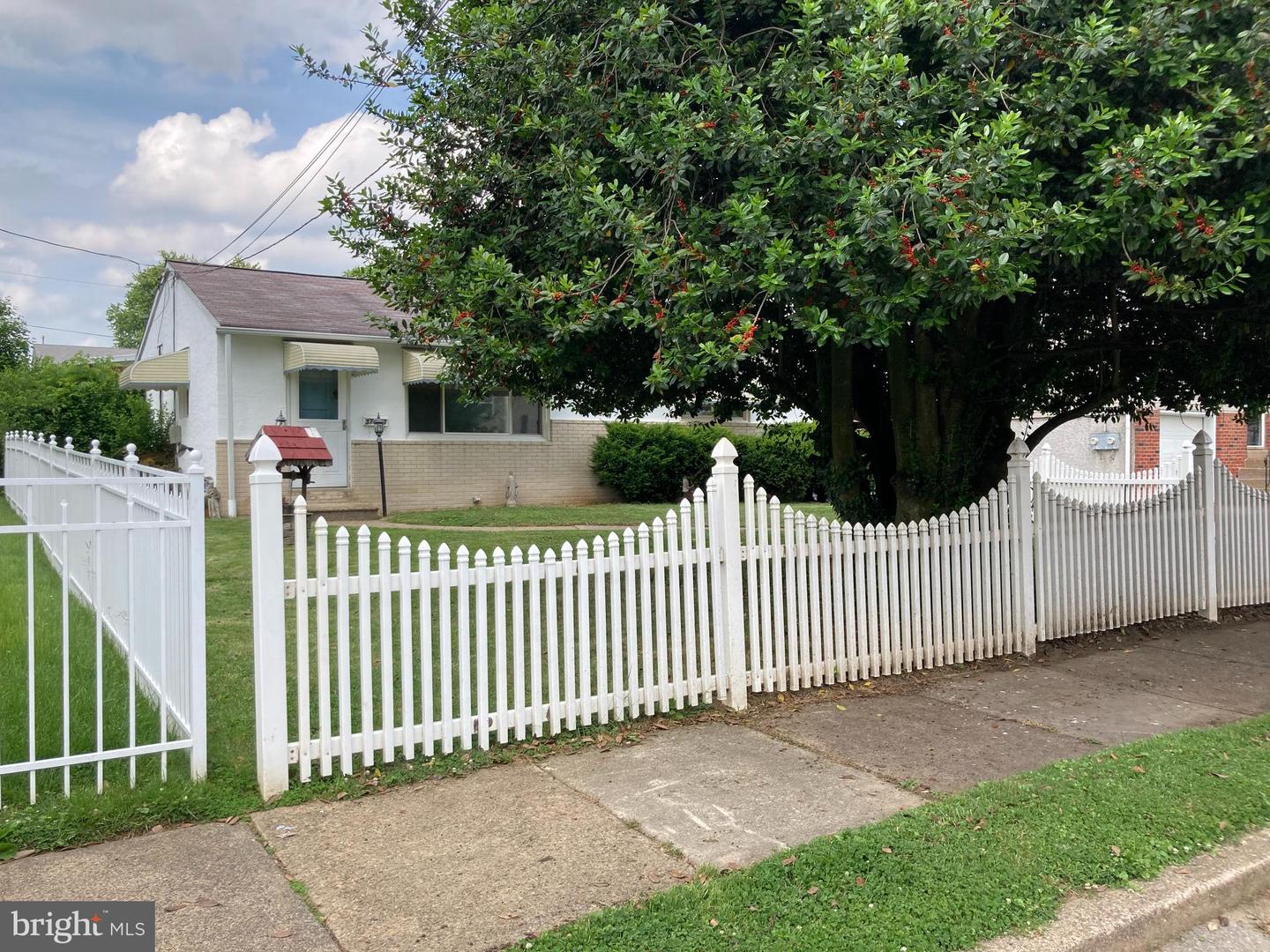 3703 Glenn St Property Photo