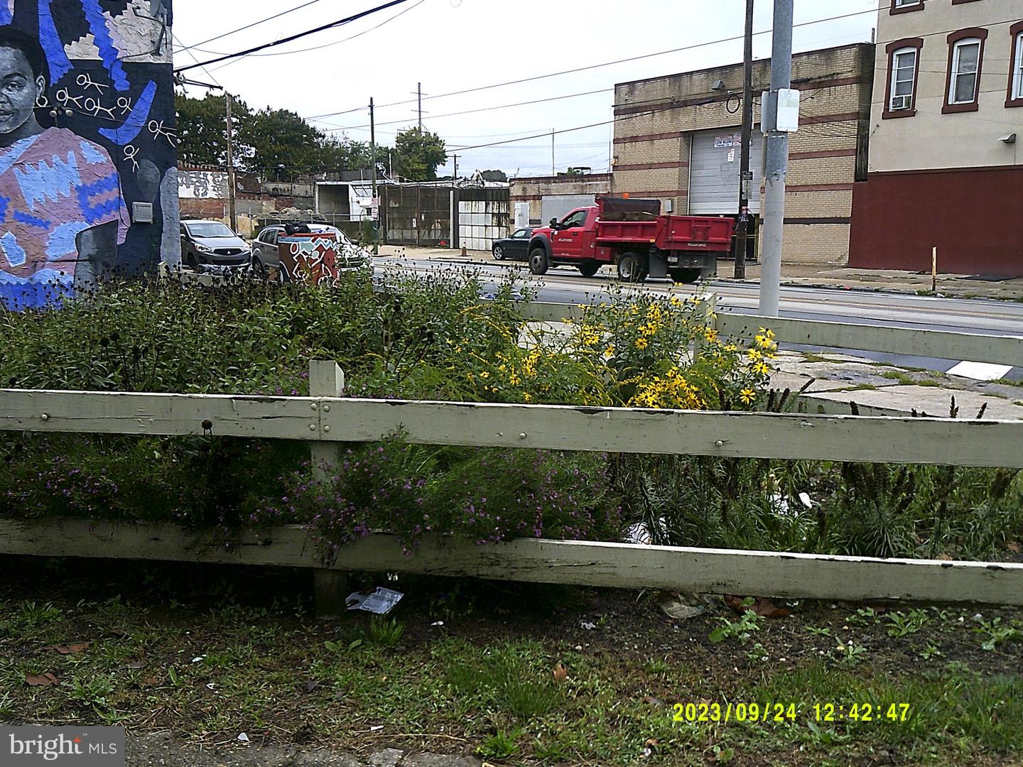 4904 Lancaster Ave Property Photo 1