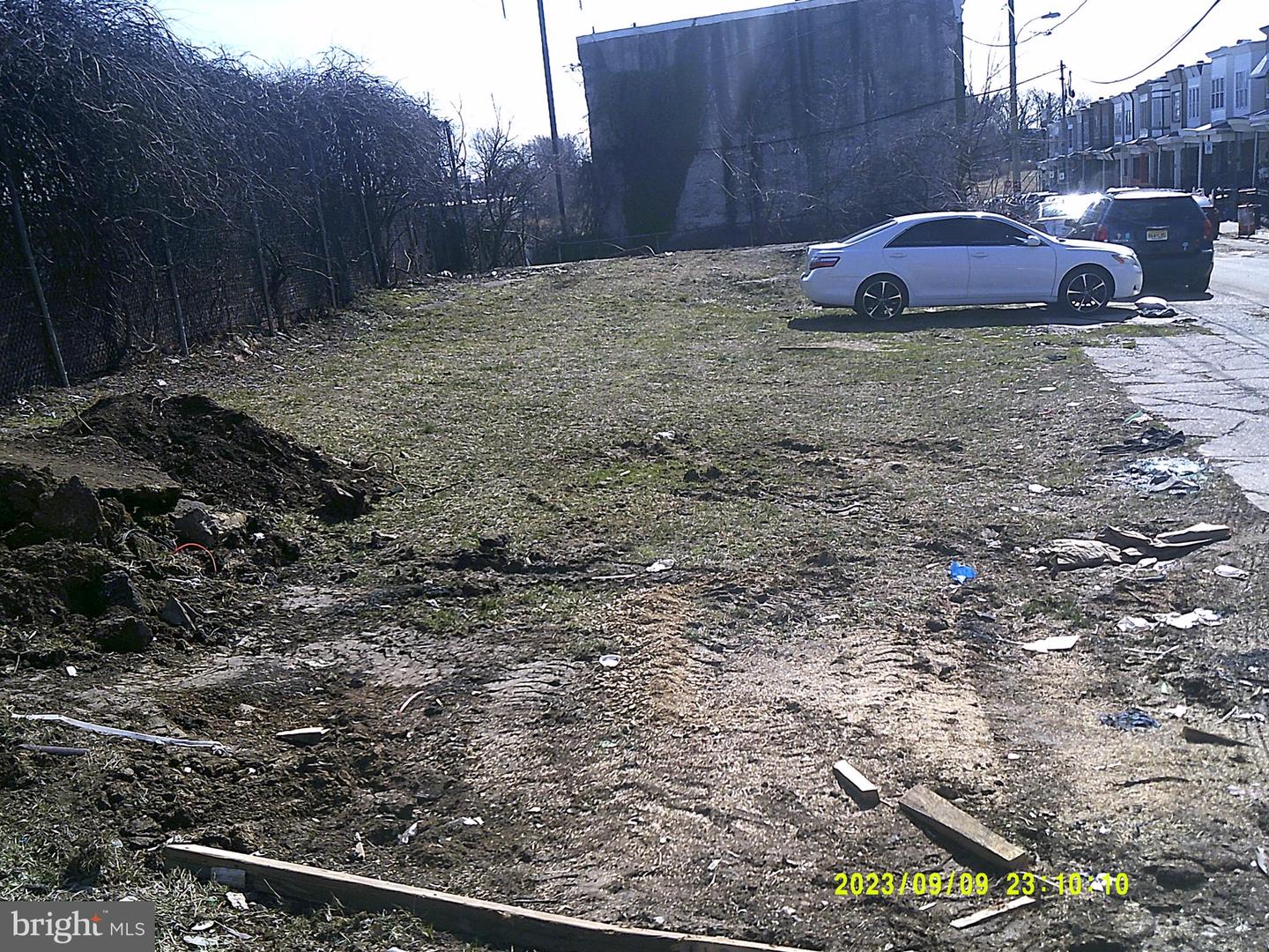638 W Rockland St Property Photo 2