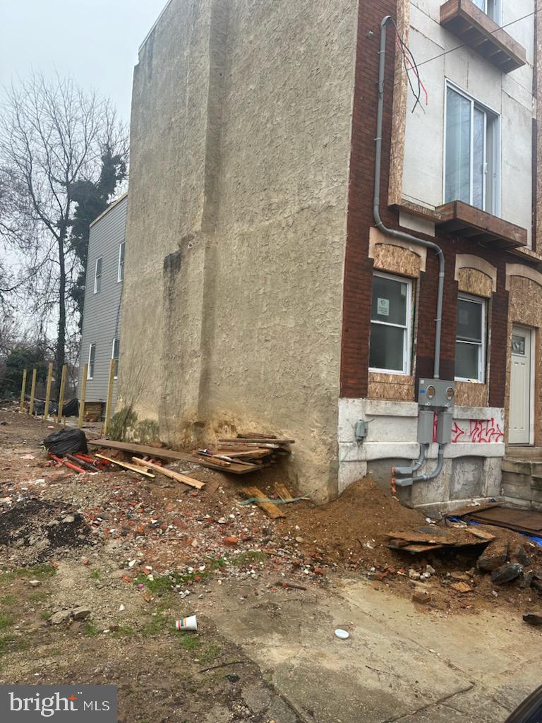 1825 N Van Pelt St Property Photo 2