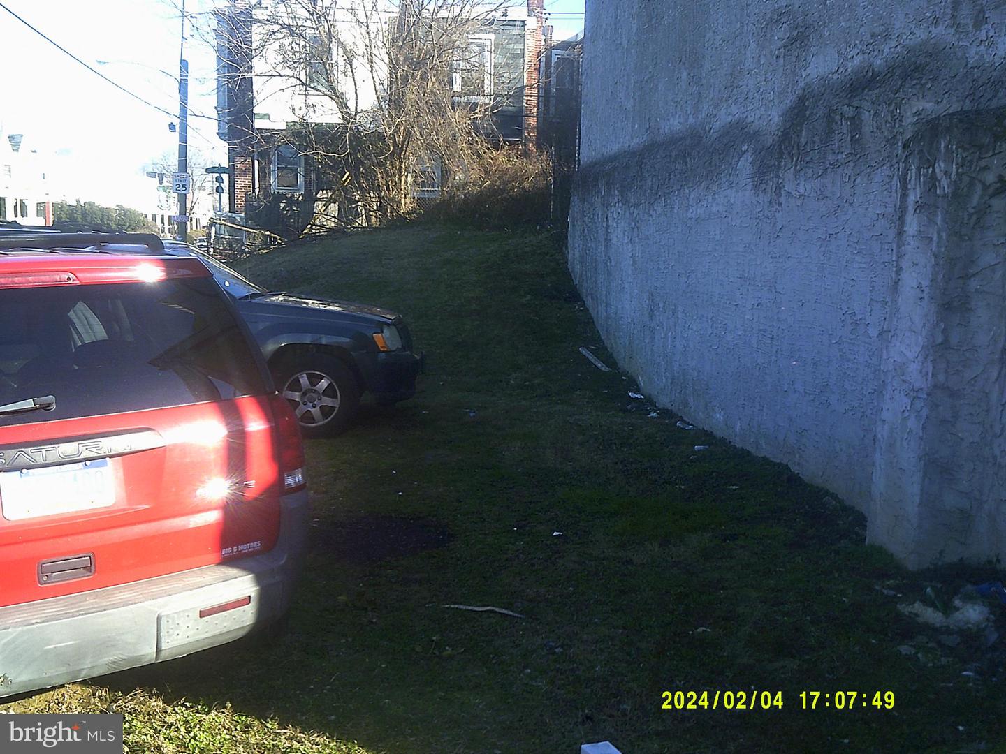 5249 N Warnock St Property Photo 2