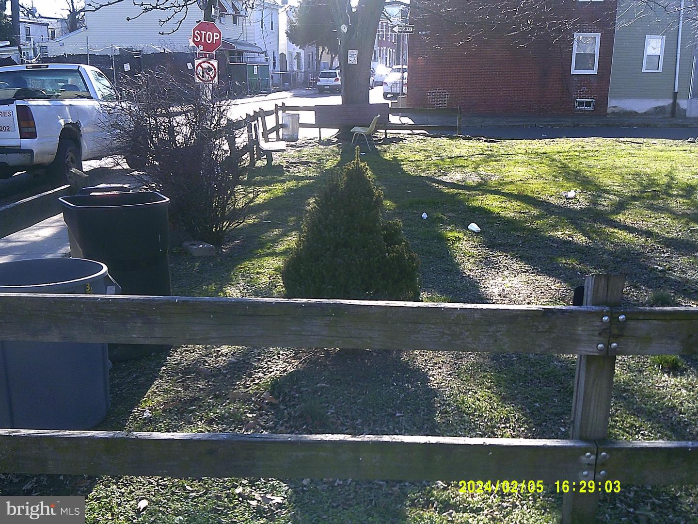 1844 Wilmot St Property Photo 1