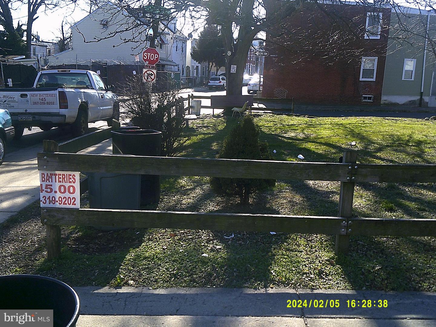 1844 Wilmot St Property Photo 3