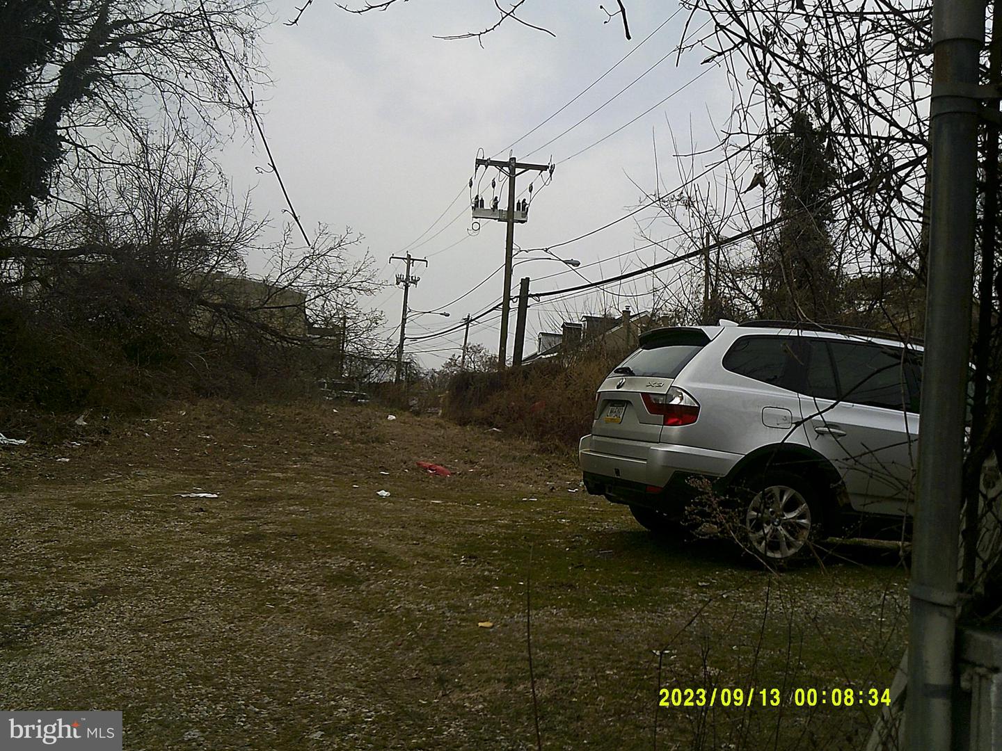 101 E Wister St Property Photo 3