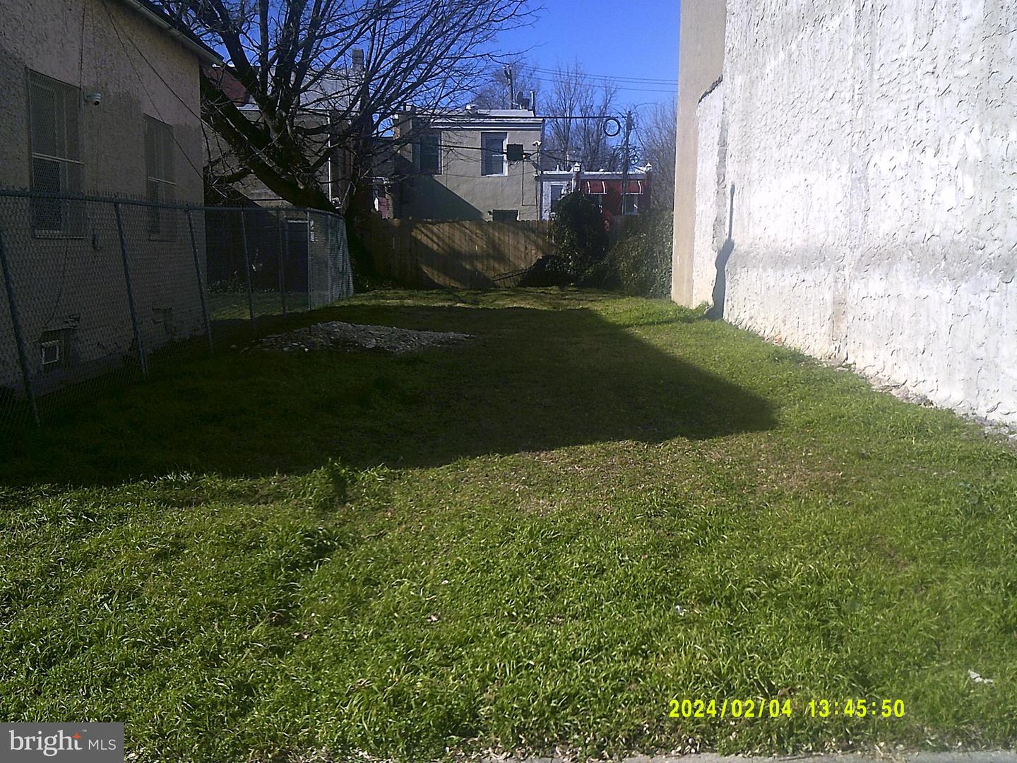 6142 N WOODSTOCK ST Property Photo 1