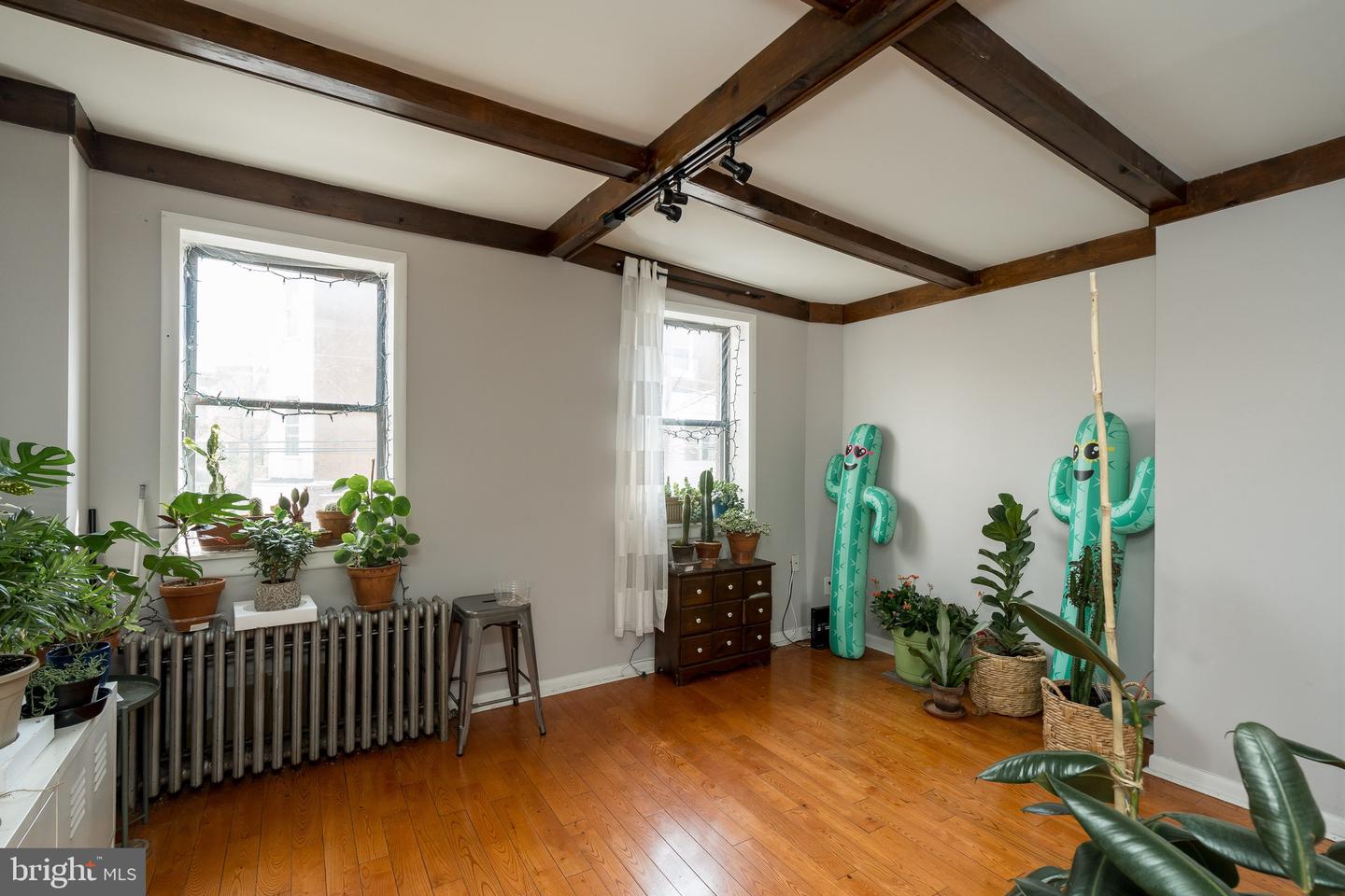 1307 Mifflin St Property Photo 8