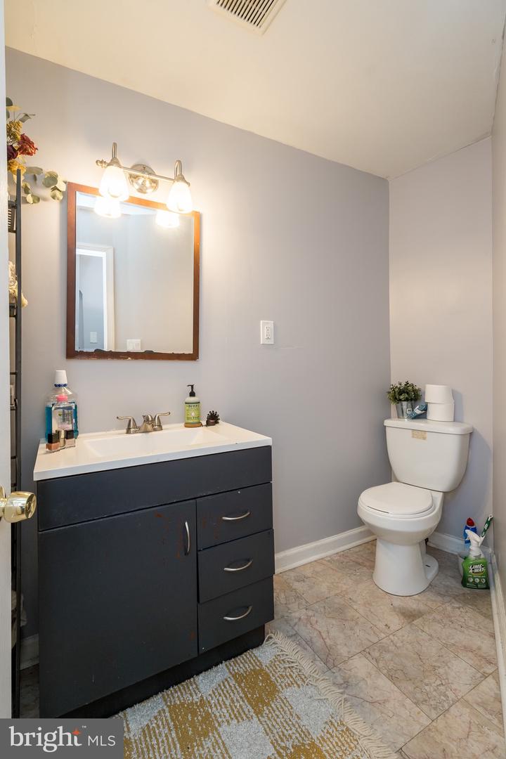 1307 Mifflin St Property Photo 17