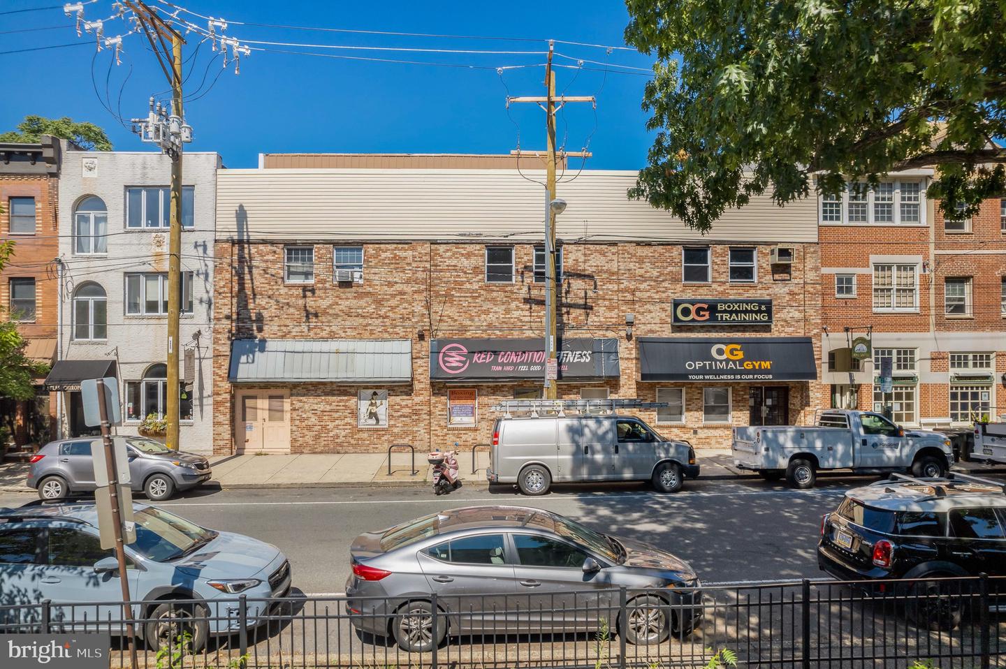 325-31 Bainbridge St Property Photo 2