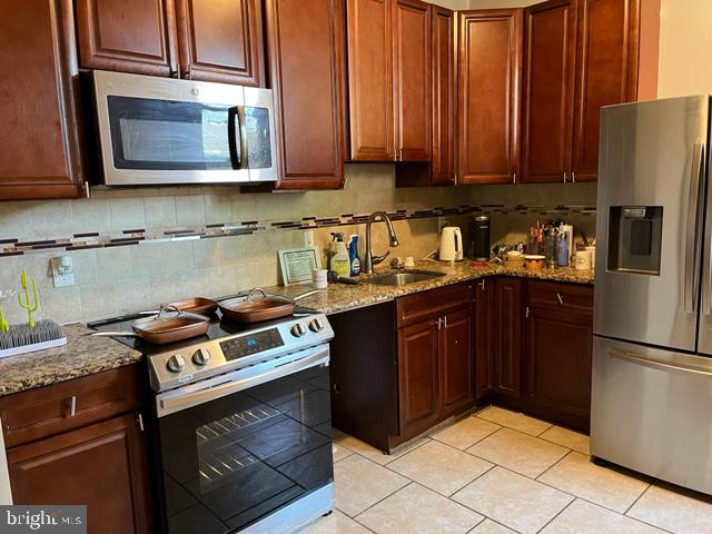 310 W Earlham Ter Property Photo 3