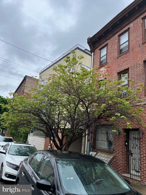 225 Green St Property Photo 1
