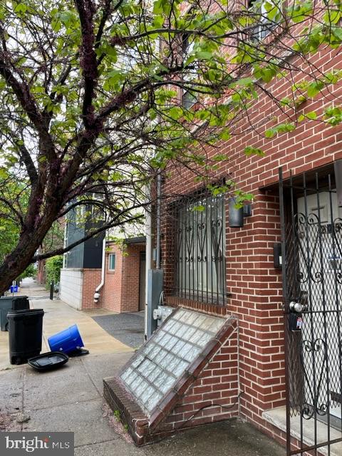 225 Green St Property Photo 2