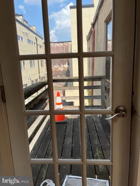 225 Green St Property Photo 8