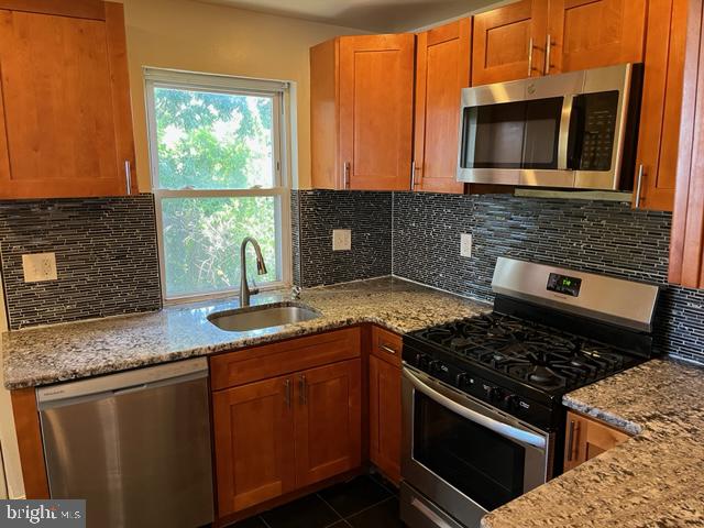 1647 N Marshall St Property Photo 5