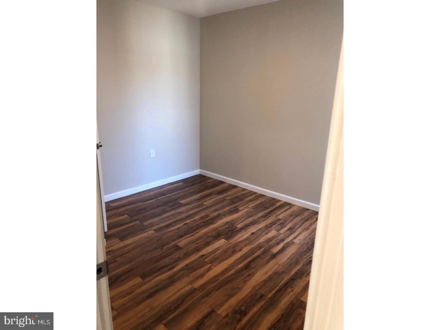 5327 Pine St Property Photo 5