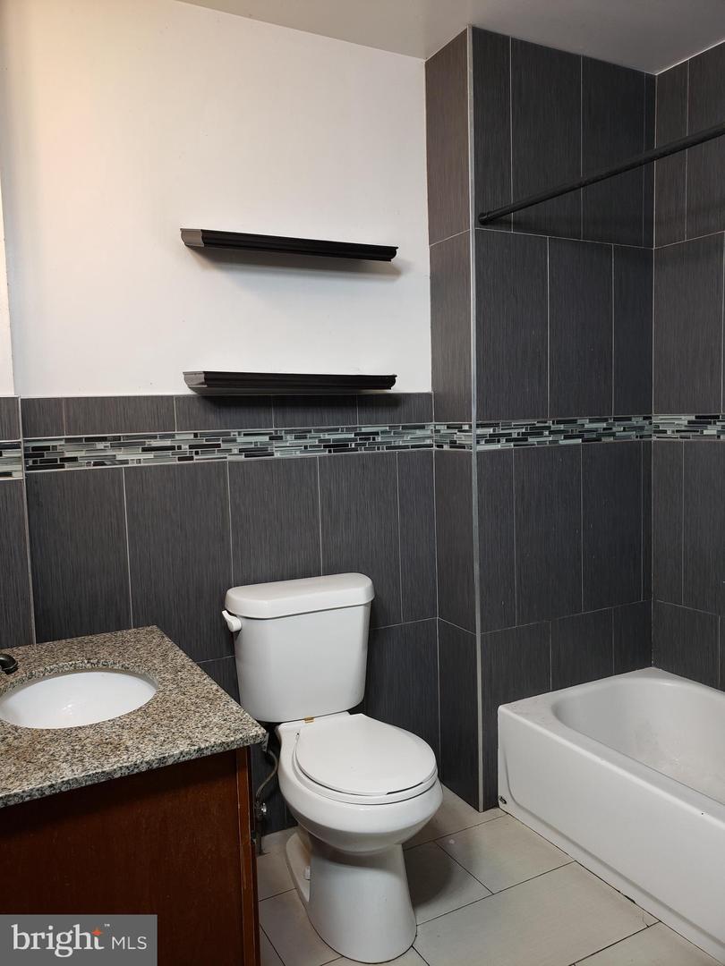2811 Cantrell St Property Photo 5