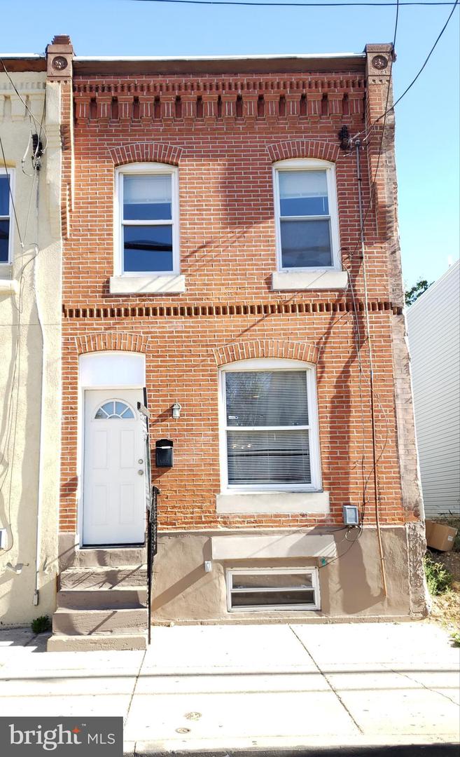 2615 N 12TH ST Property Photo 1