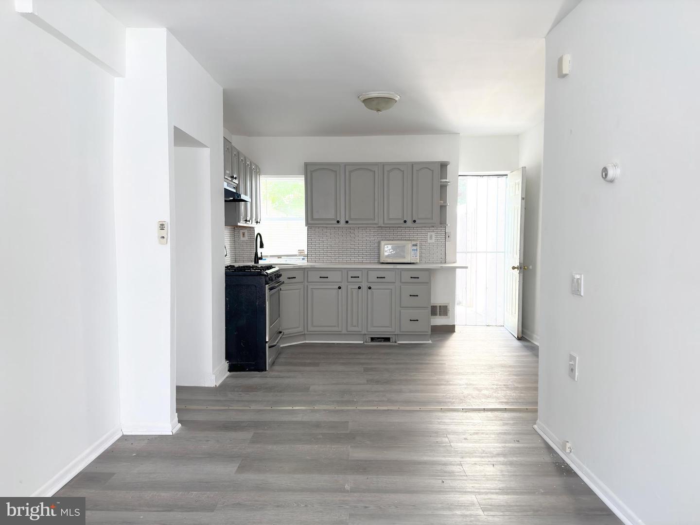 1026 S Cleveland Property Photo 9