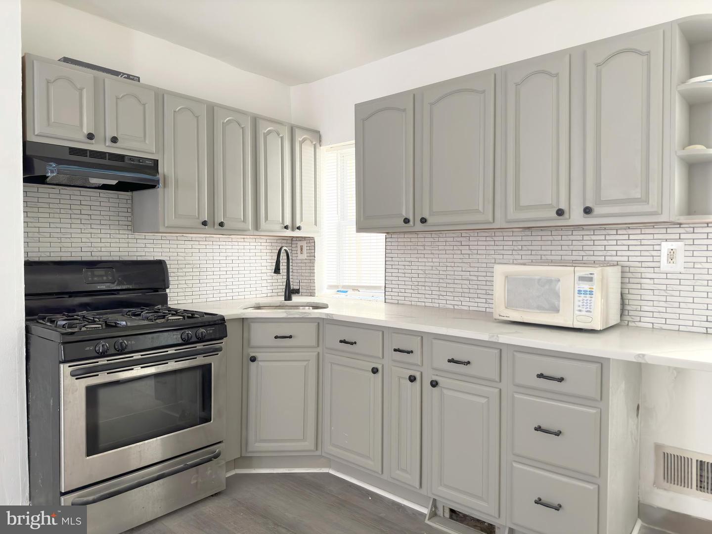1026 S Cleveland Property Photo 10