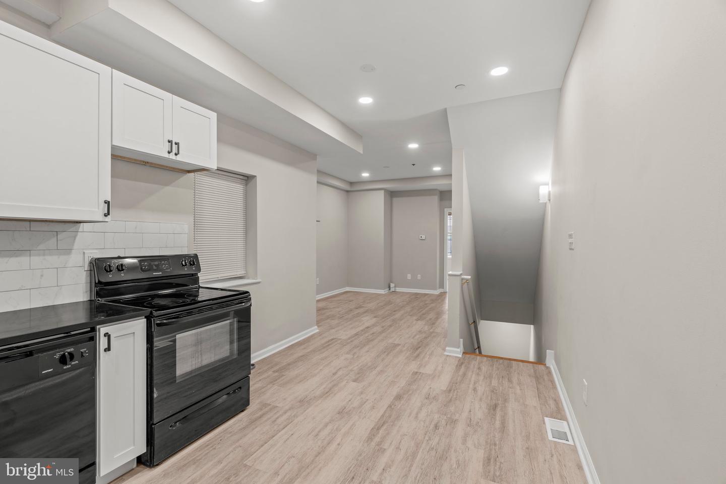 1433 W Norris St #a Property Photo 3