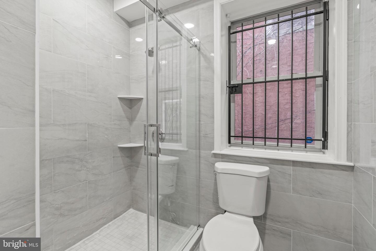 1433 W Norris St #a Property Photo 7
