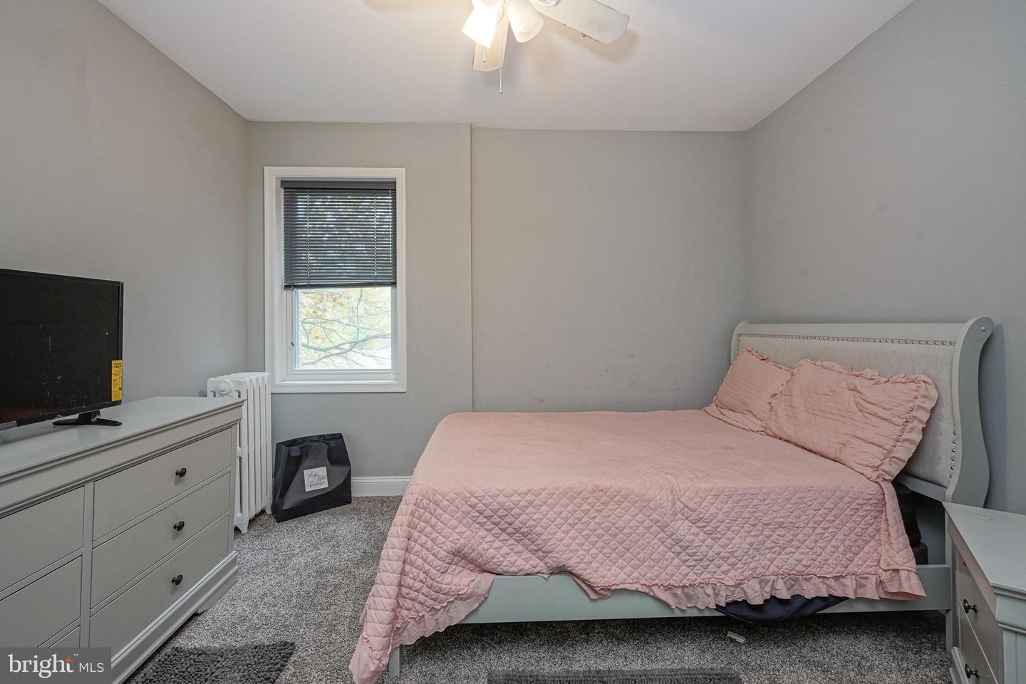 4822 Knox St Property Photo 24