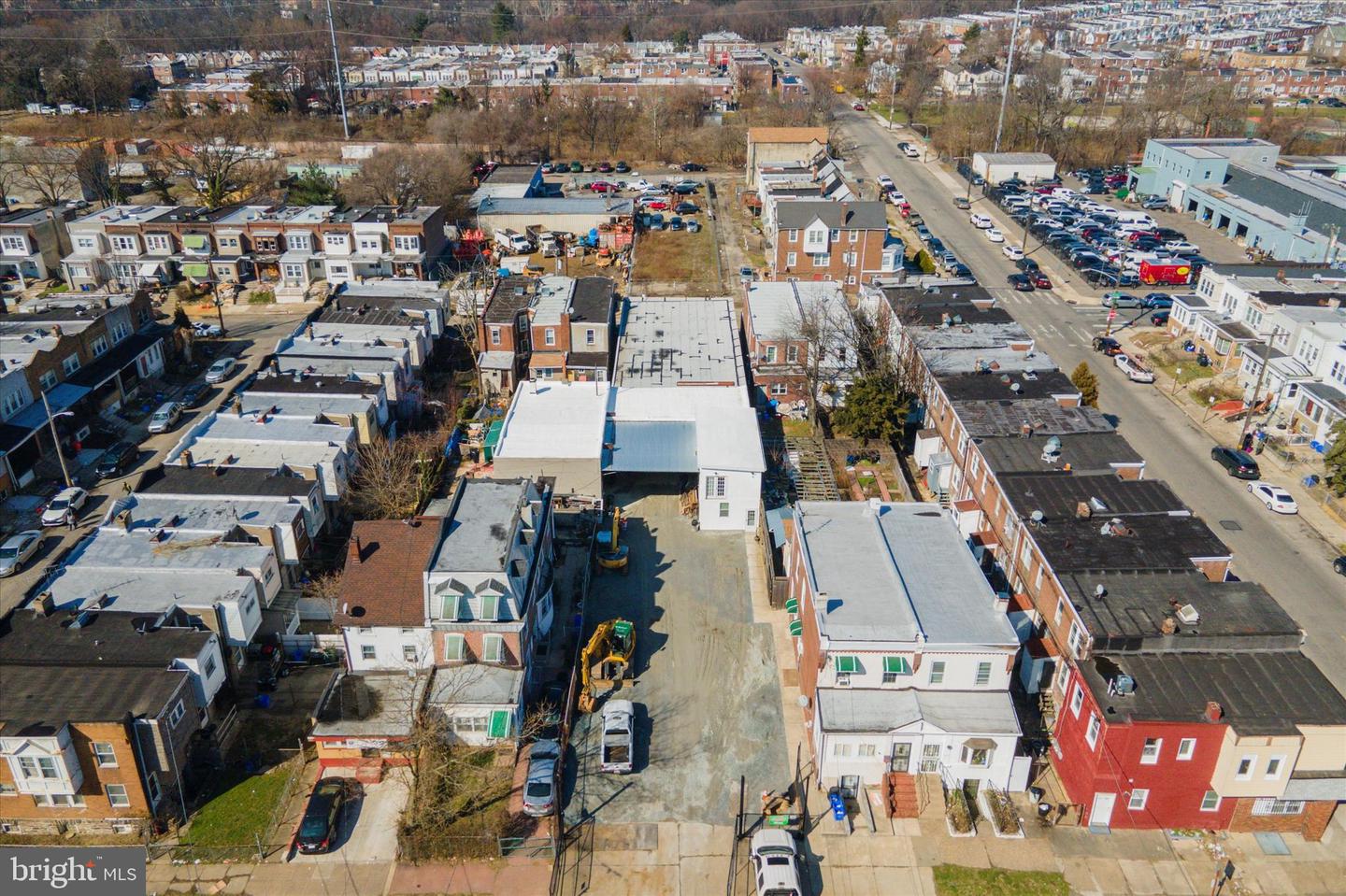 6809-11 Greenway Ave Property Photo 5