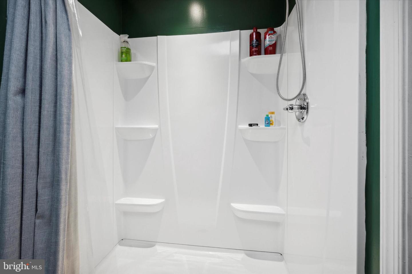 6809-11 Greenway Ave Property Photo 25