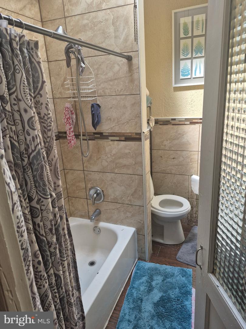 6324 N Gratz St Property Photo 3