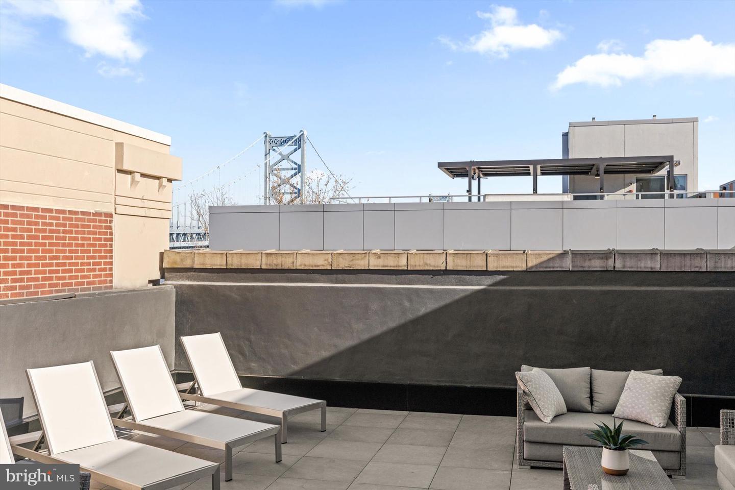 124 N 2nd St #ph Property Photo 7
