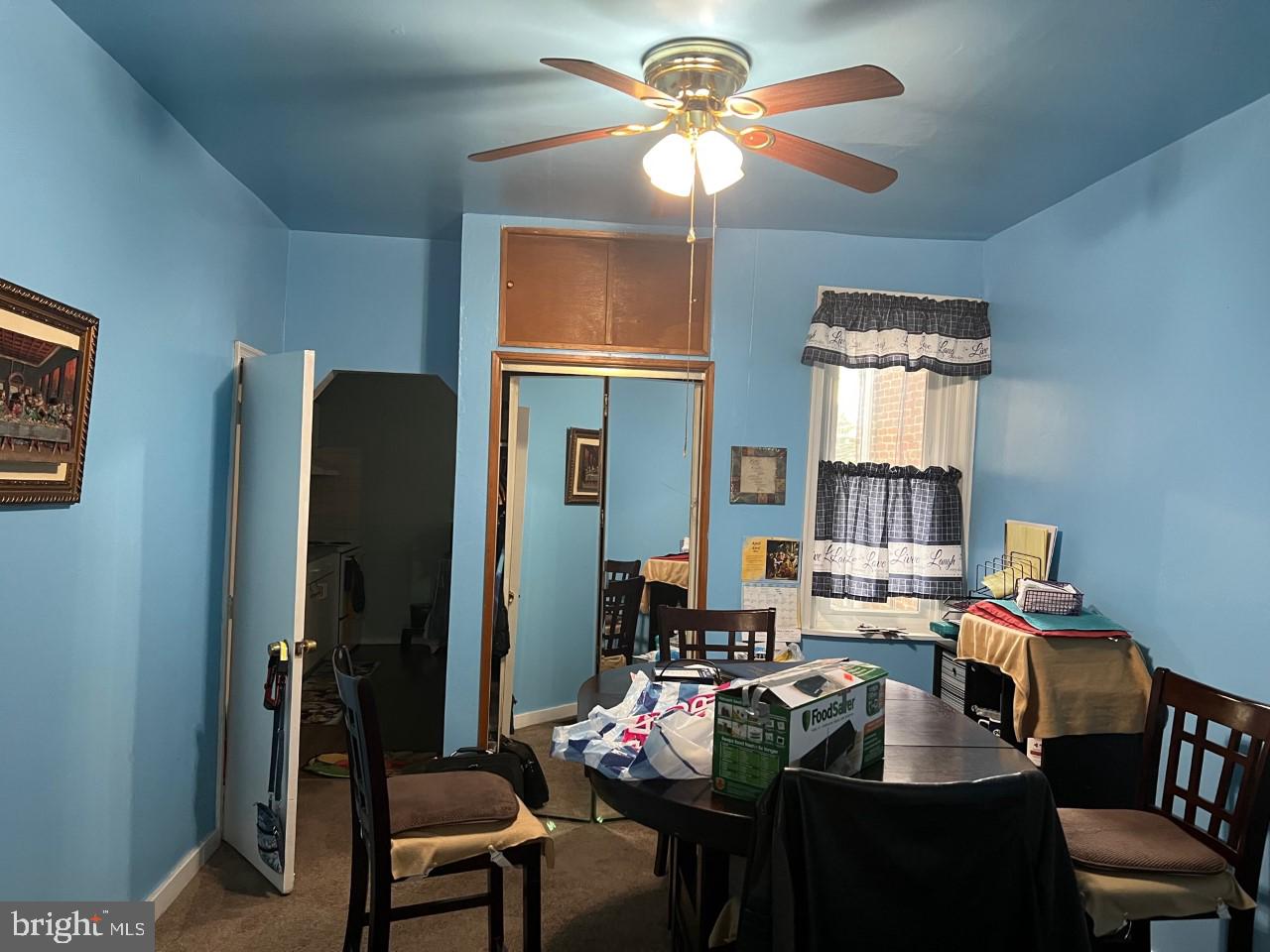5318 Penn St Property Photo 3