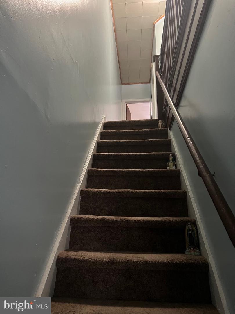 5318 Penn St Property Photo 6