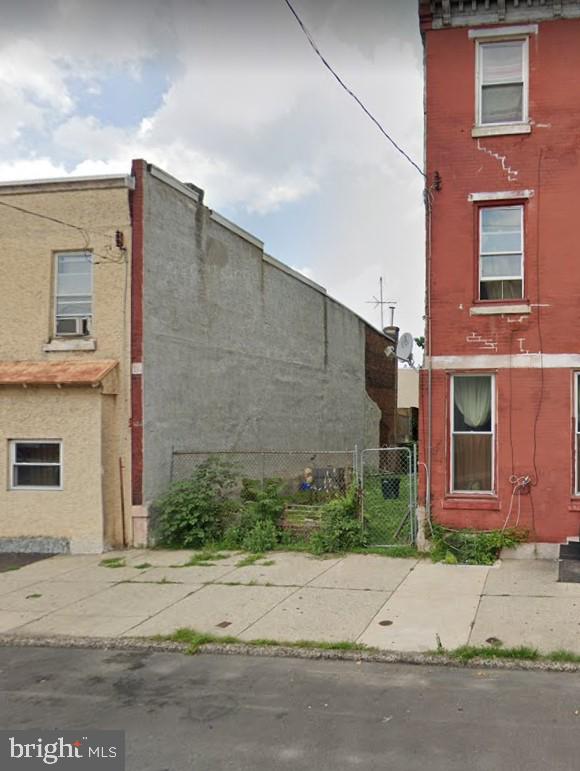 3715 FAIRMOUNT AVE Property Photo 1