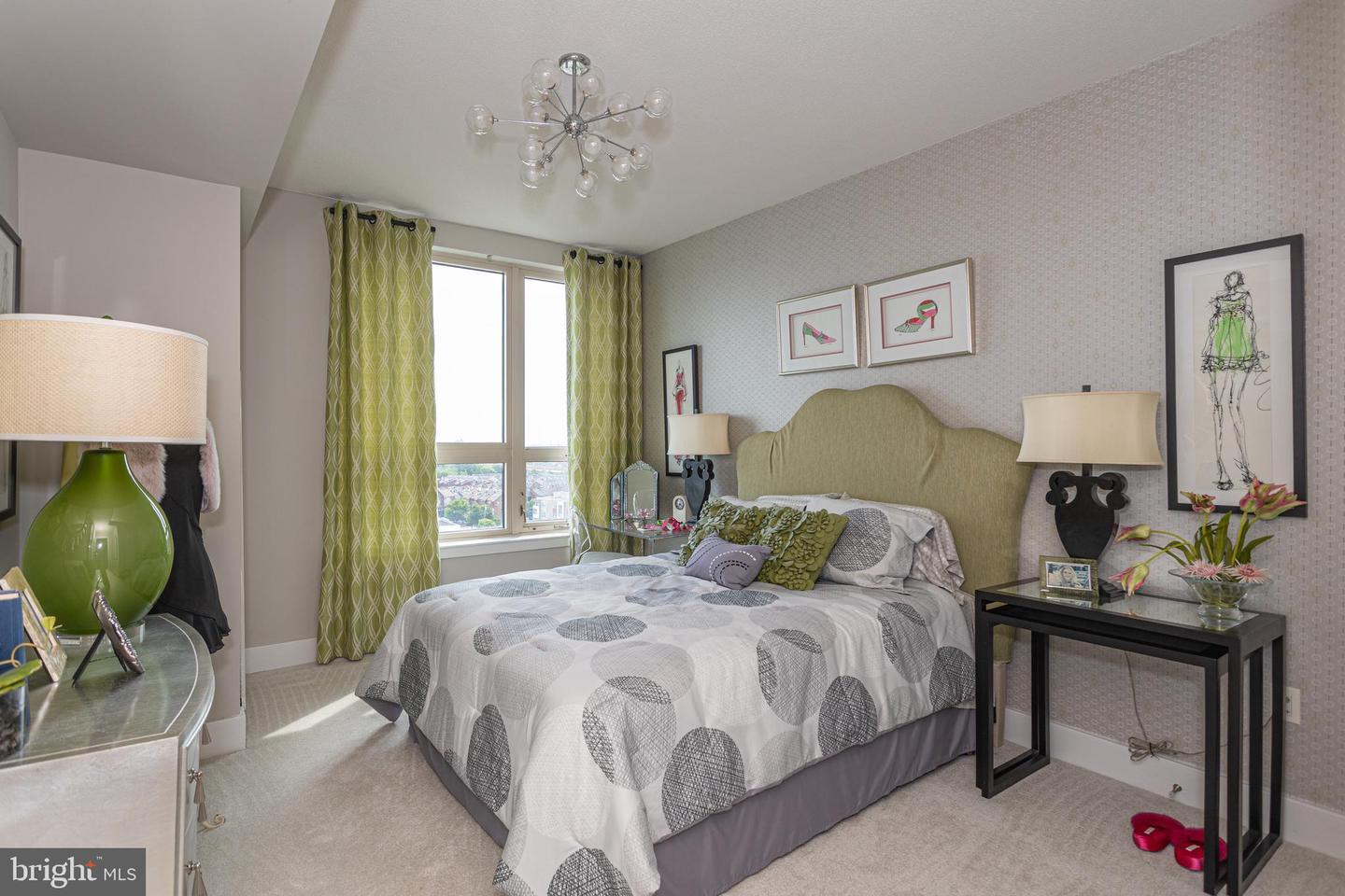 717 S Columbus Blvd #1113 Property Photo 22