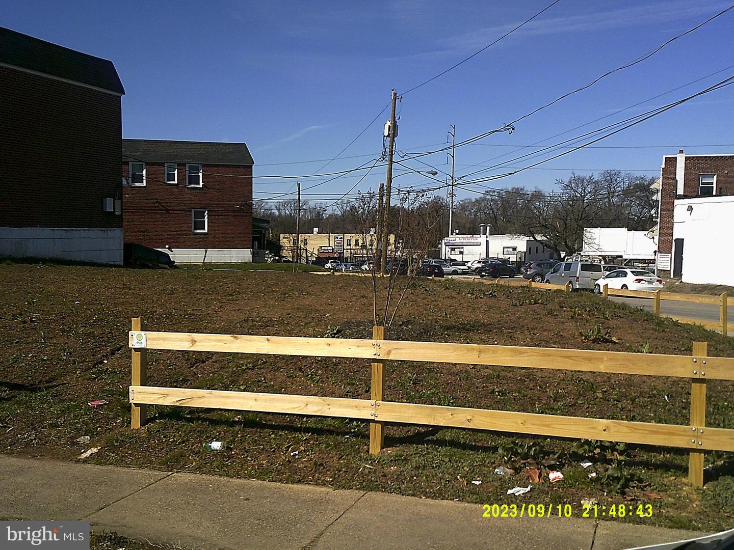 6901 Greenway Ave Property Photo 1