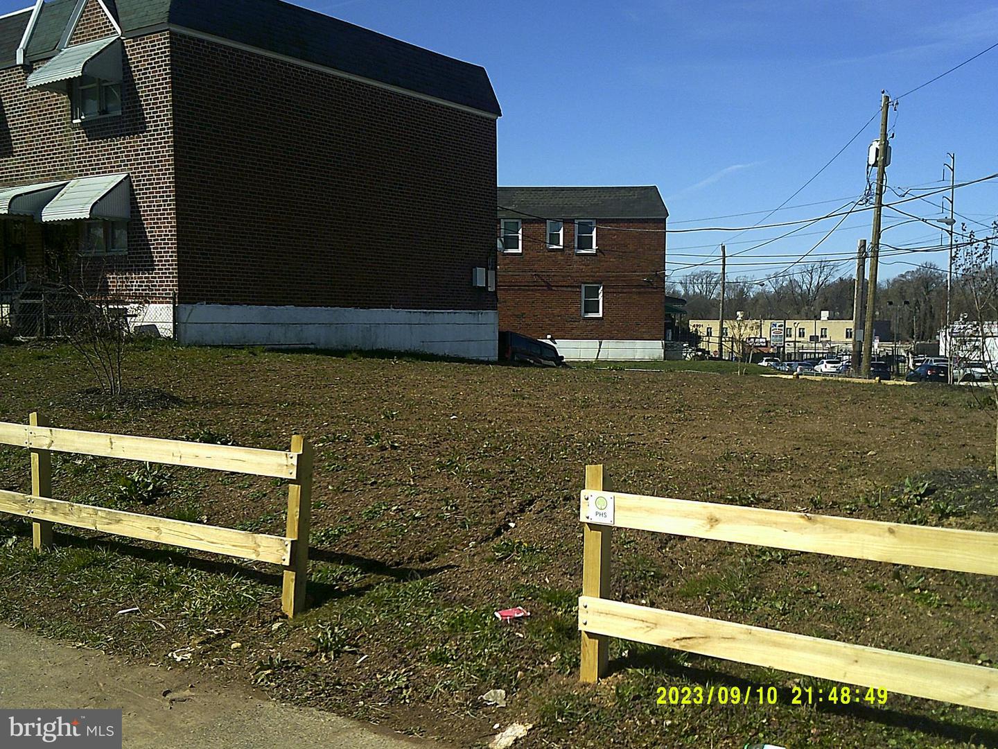 6901 Greenway Ave Property Photo 2