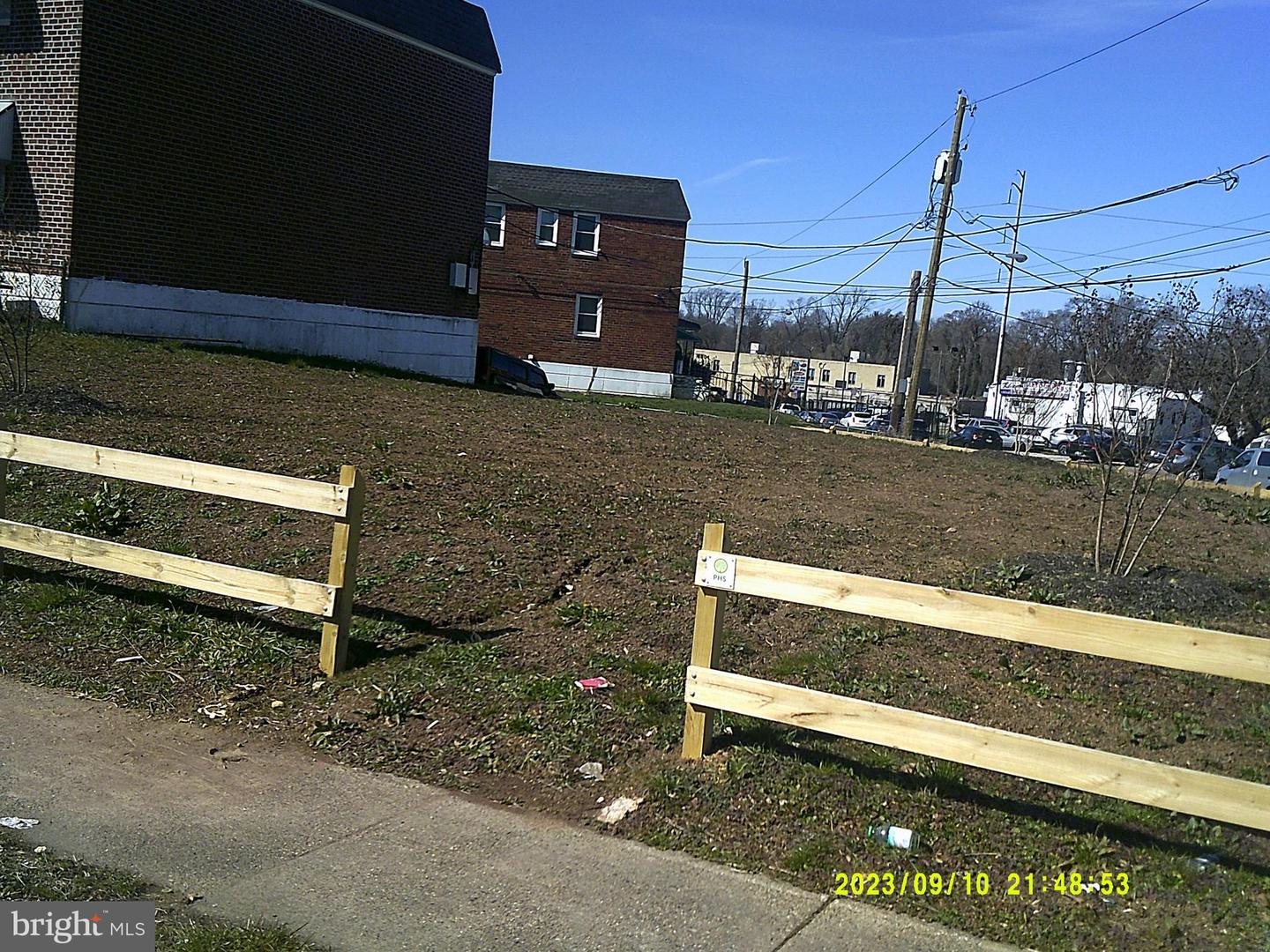 6901 Greenway Ave Property Photo 3