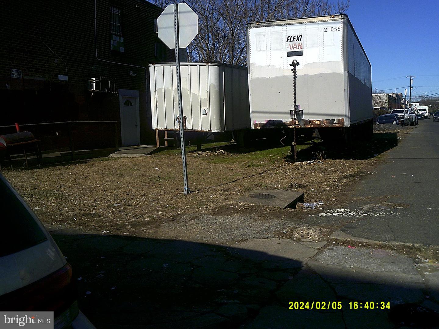 1859 CLARENCE ST Property Photo 1