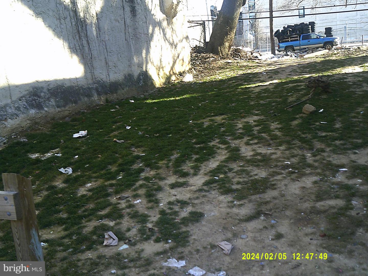 2741 N Hicks St Property Photo 2