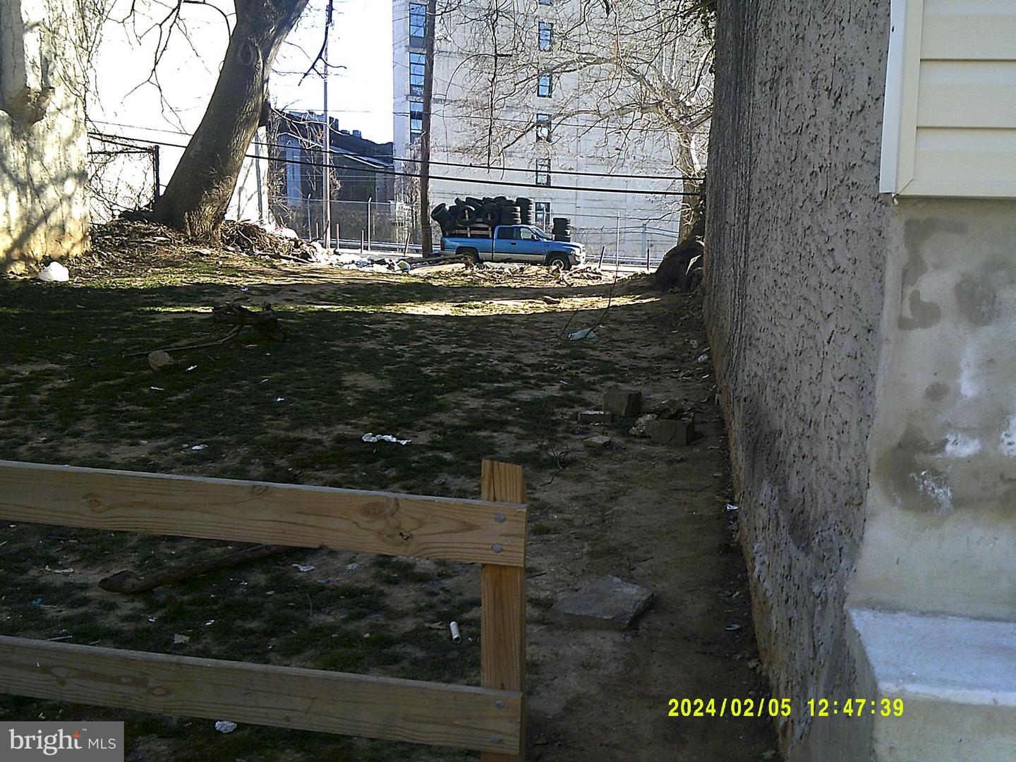2741 N Hicks St Property Photo 4