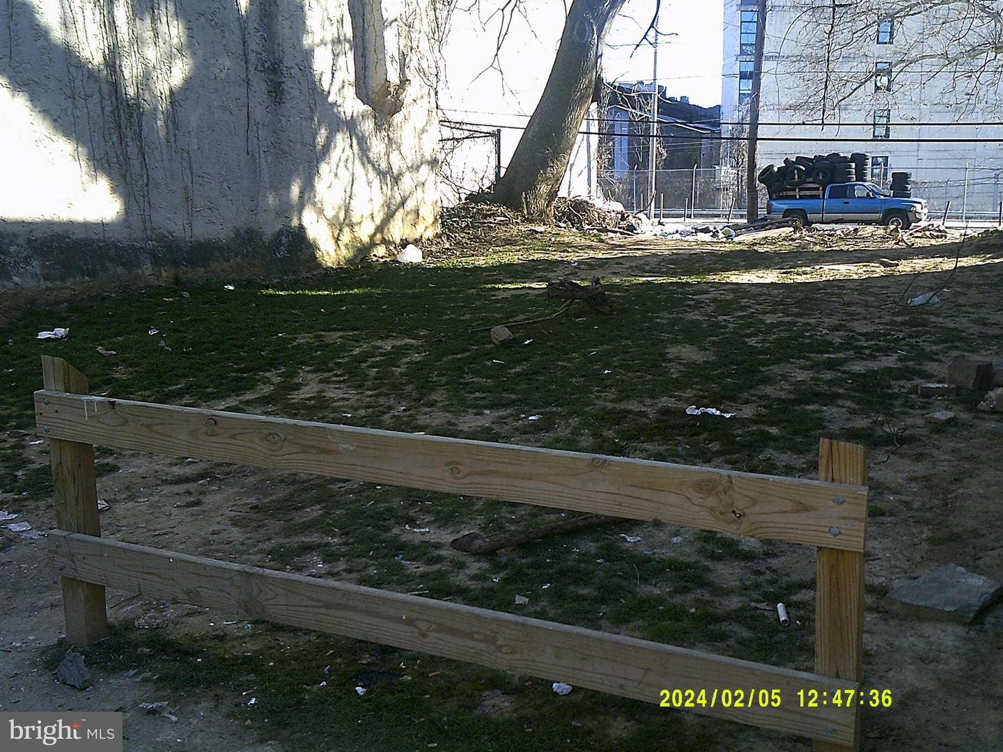 2741 N Hicks St Property Photo 5