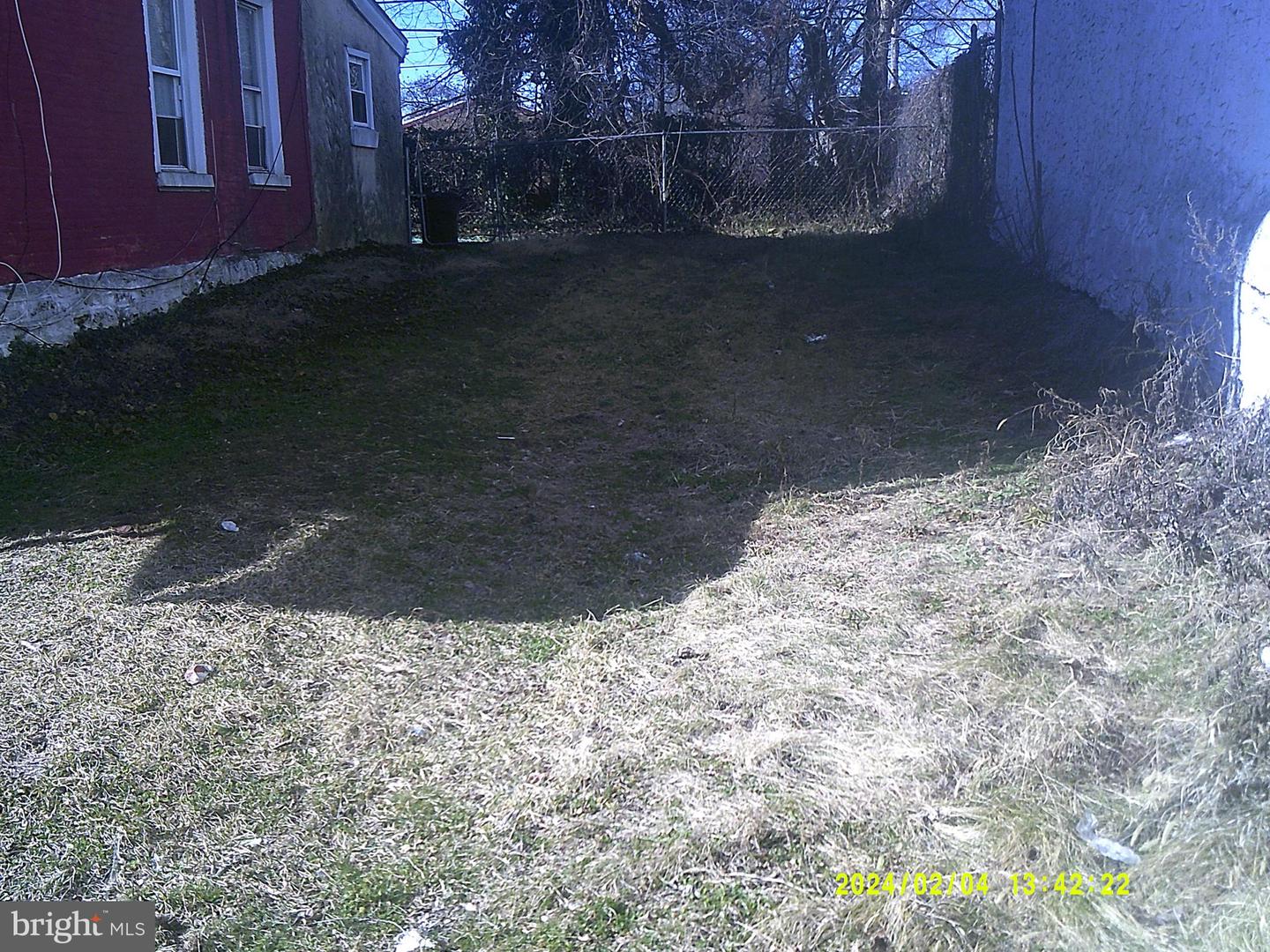 6152 N LAMBERT ST Property Photo 1