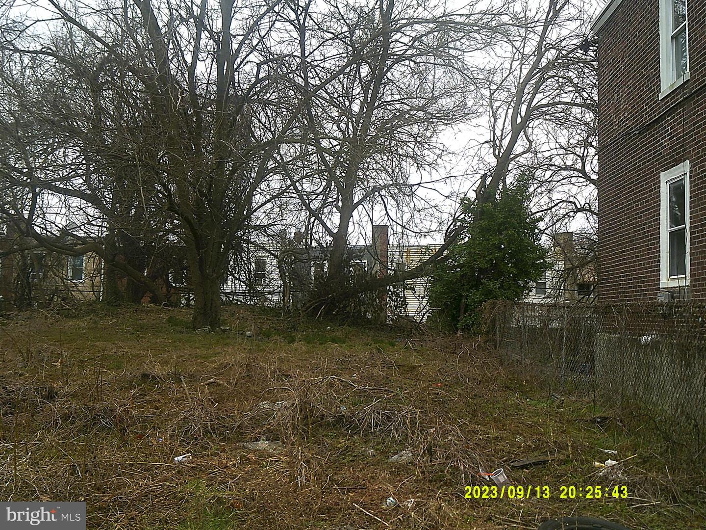 6075 N Norwood St Property Photo 4