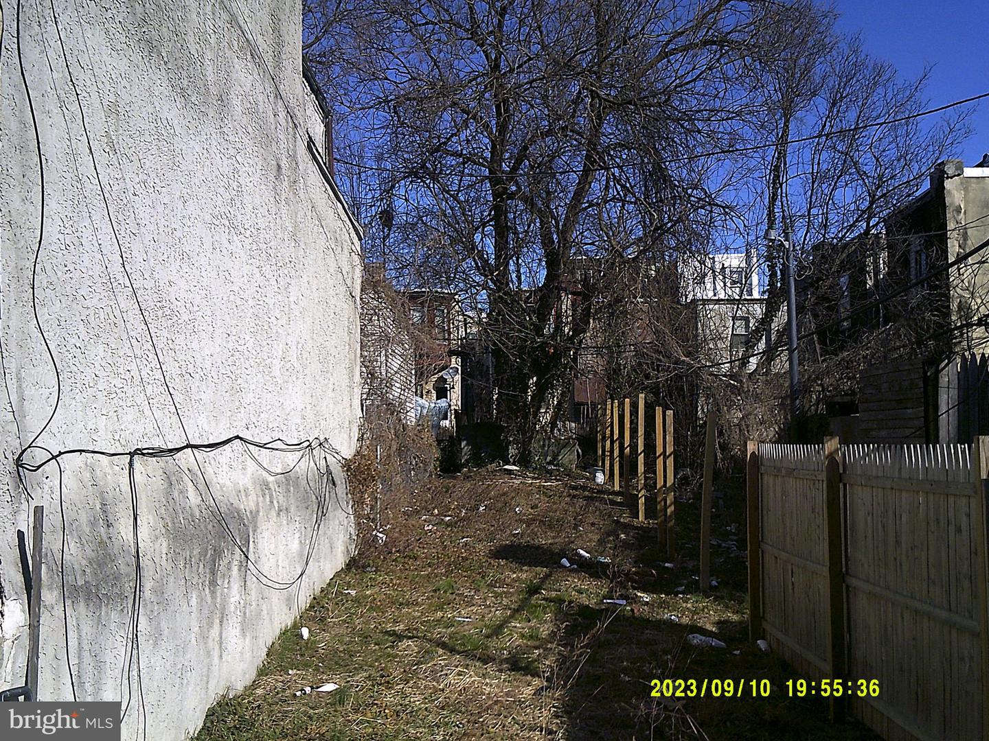 1715 W Pacific St Property Photo 3