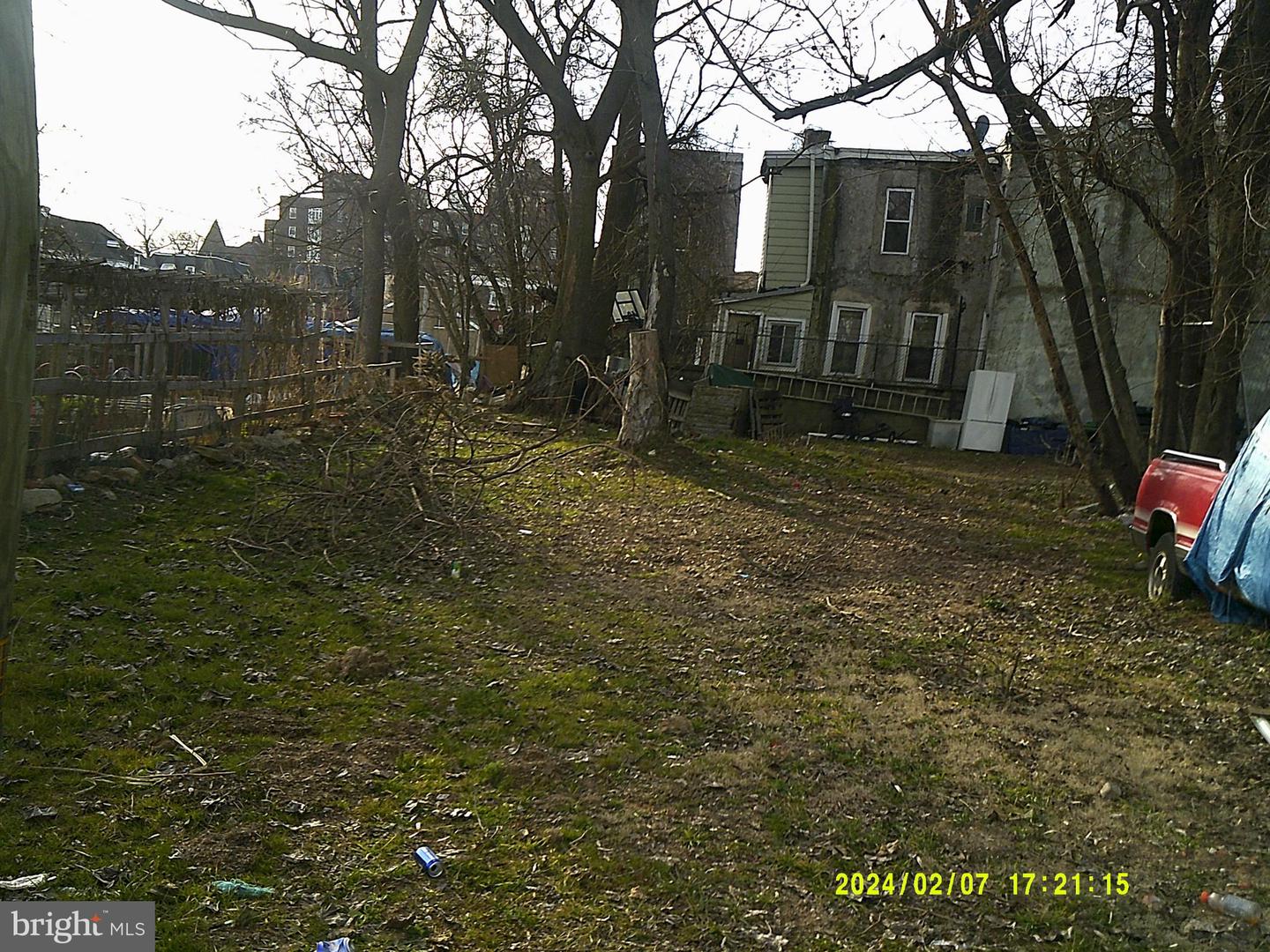 849 N Sloan St Property Photo 2