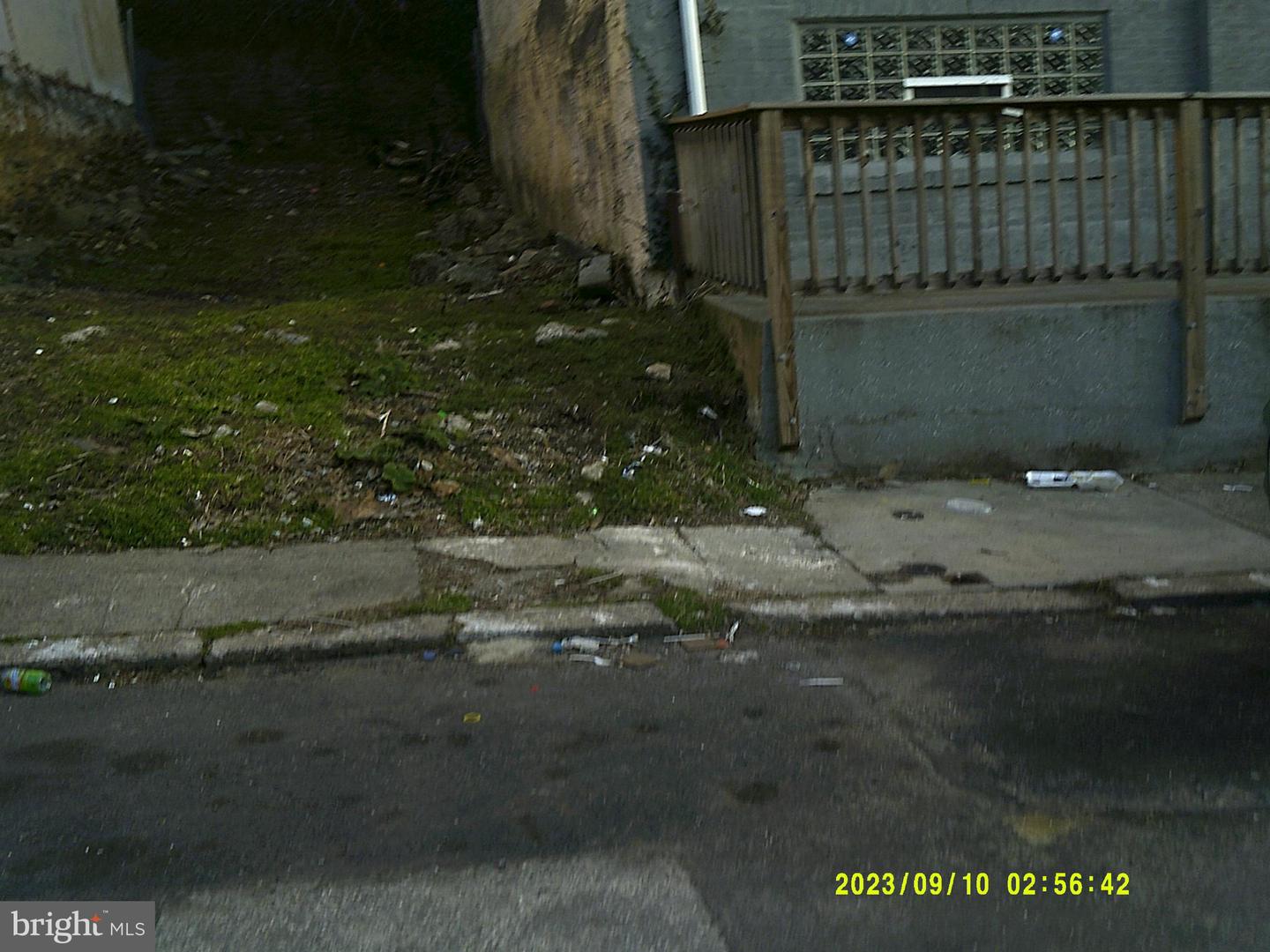 616 E STAFFORD ST Property Photo 1