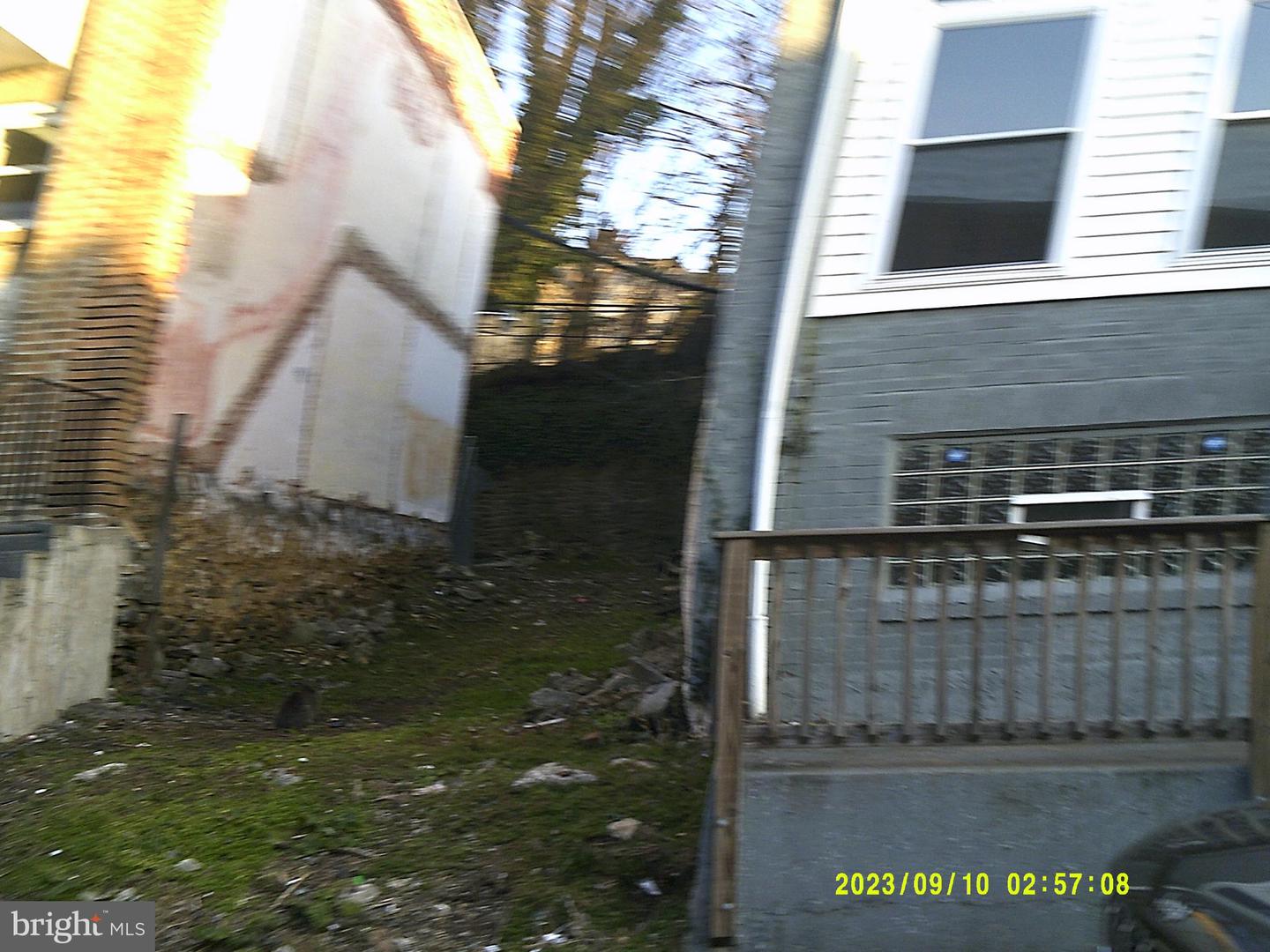 616 E Stafford St Property Photo 3
