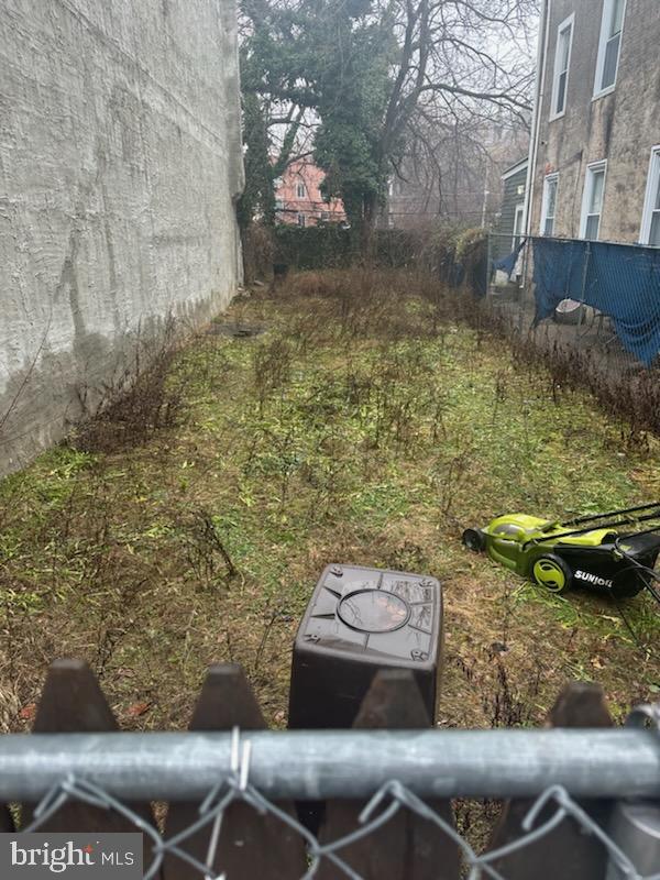 2119 N Uber St Property Photo 2